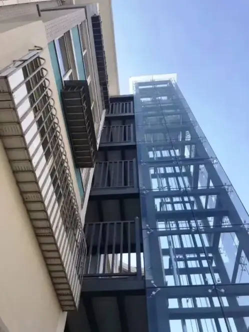 大连首个旧楼加装电梯项目-大连金寓花园