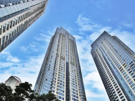 The Sharp Centum Star, Busan